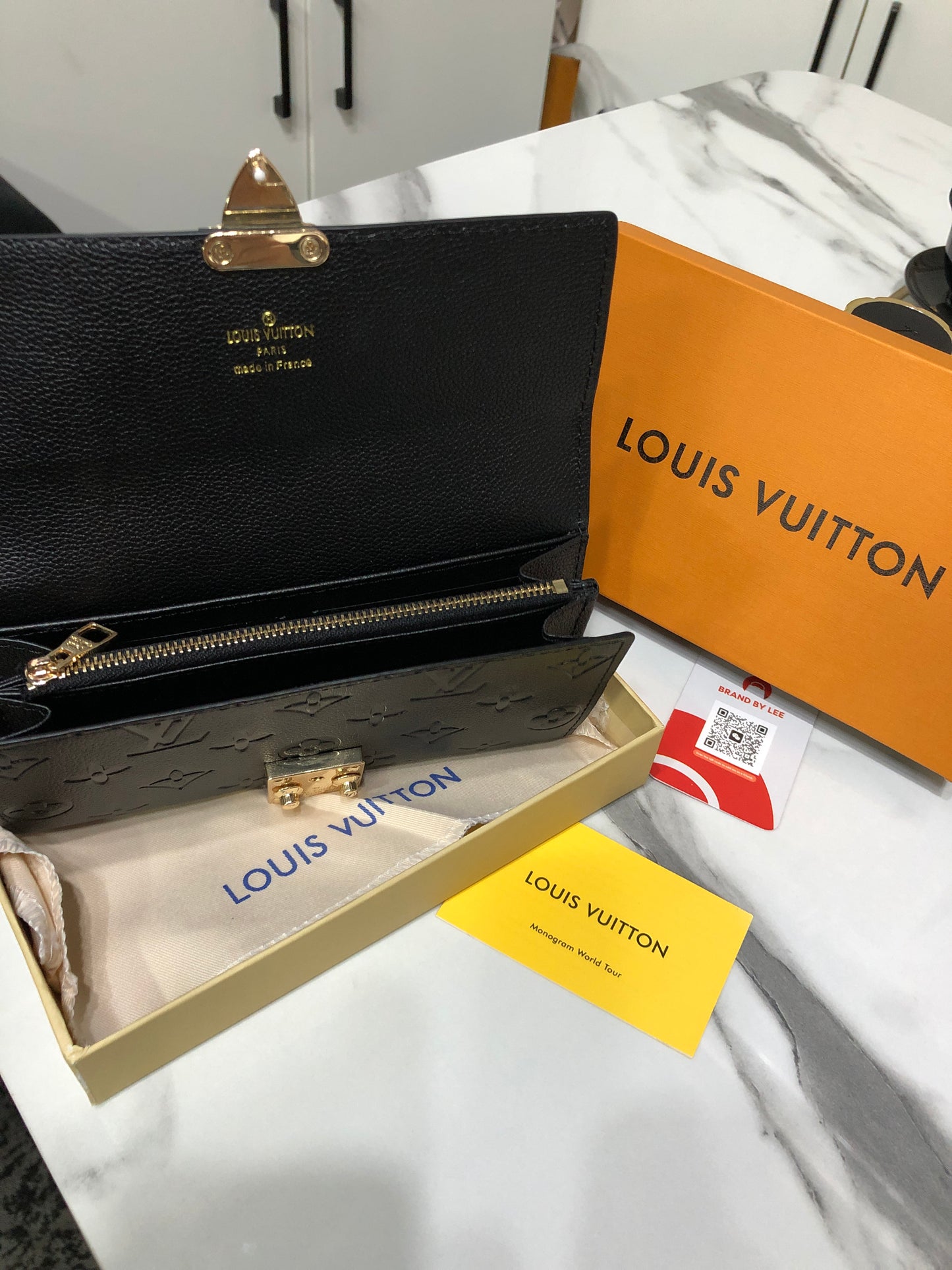 Louis Vuitton Pochette Mètis Wallet