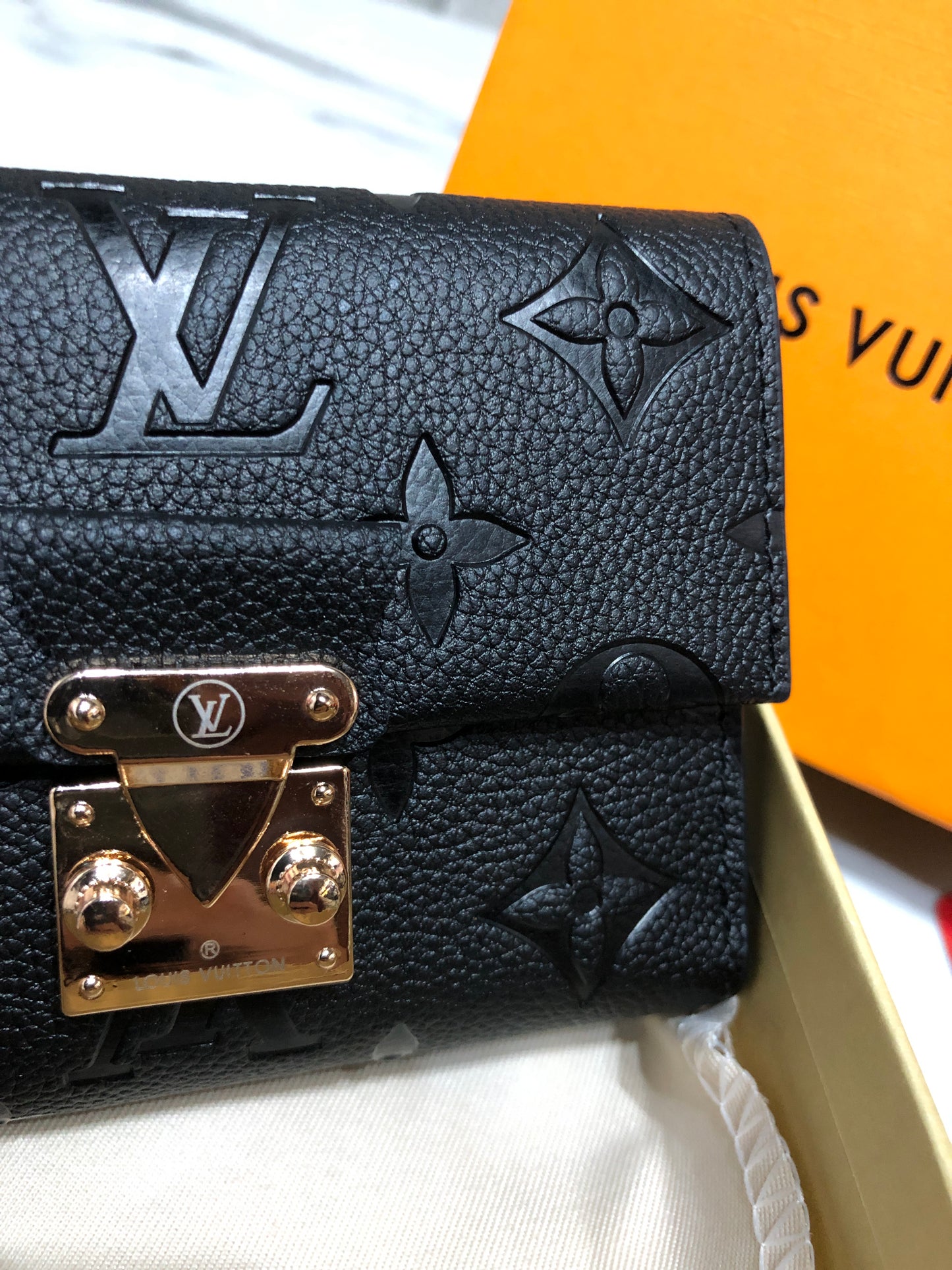 Louis Vuitton Mètis Compact