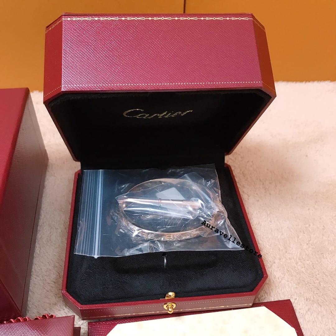 Cartier Braclete with complete packaging
