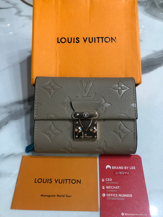 Louis Vuitton Mètis Compact Wallet 2