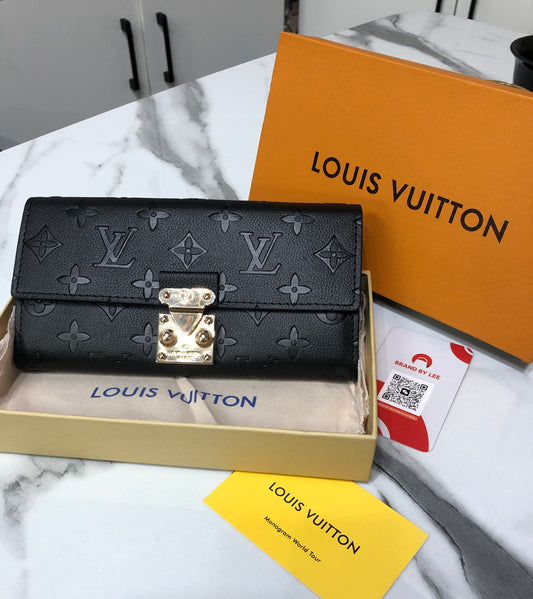 Louis Vuitton Pochette Mètis Wallet